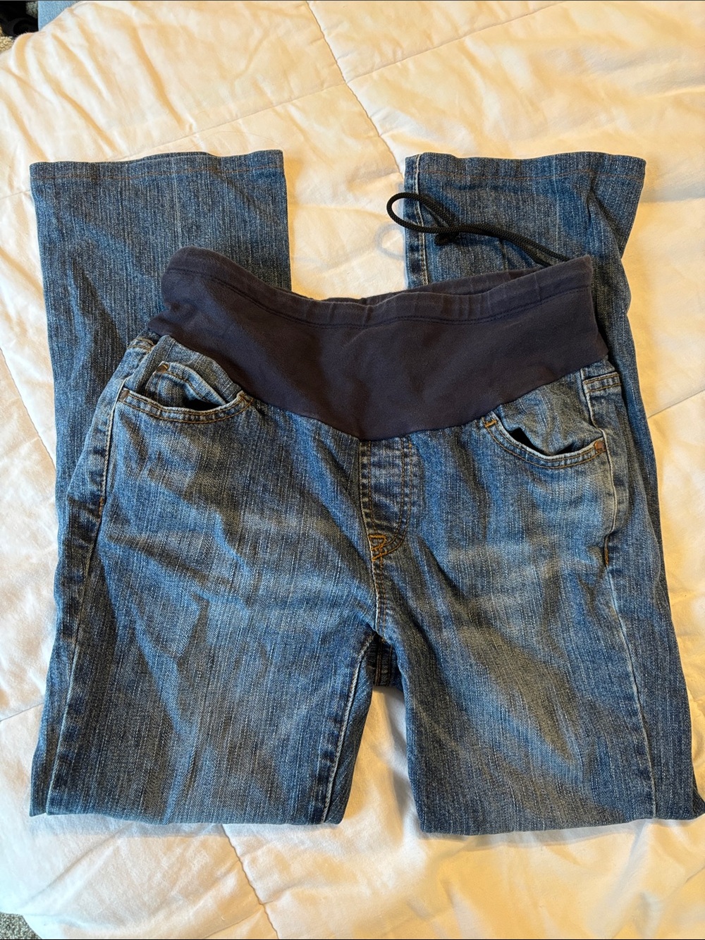 Women's Maternity Pull-On Jeans with Waistband and drawstring